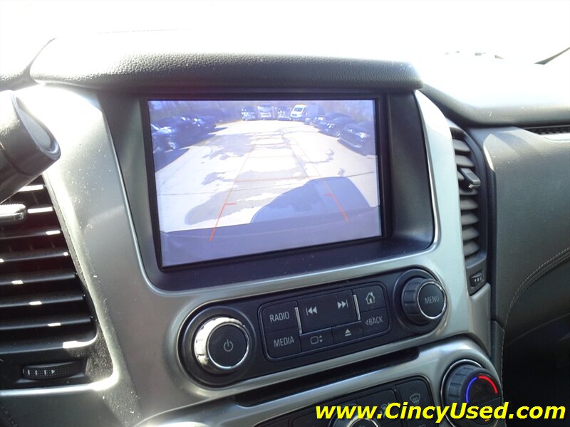 2018 Chevrolet Suburban LT - Photo 19 - Cincinnati, OH 45255