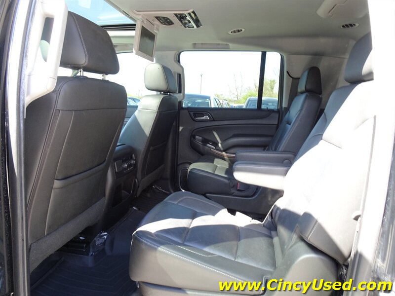 2018 Chevrolet Suburban LT - Photo 13 - Cincinnati, OH 45255