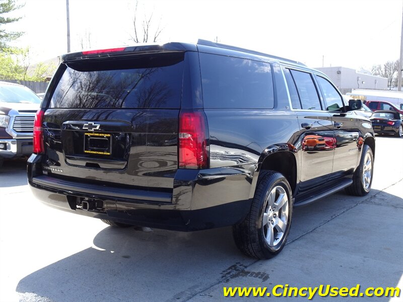 2018 Chevrolet Suburban LT - Photo 7 - Cincinnati, OH 45255