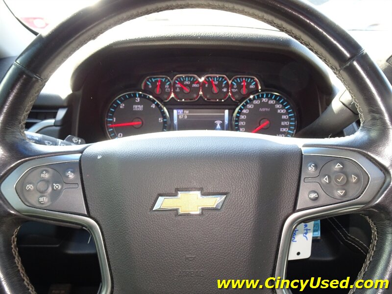 2018 Chevrolet Suburban LT - Photo 21 - Cincinnati, OH 45255
