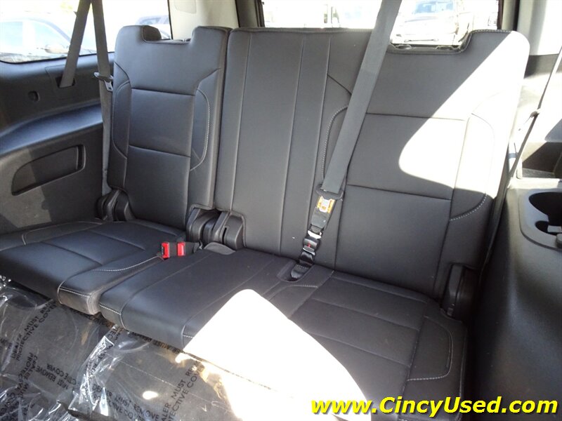 2018 Chevrolet Suburban LT - Photo 14 - Cincinnati, OH 45255