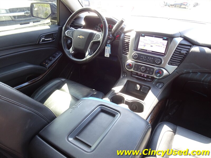 2018 Chevrolet Suburban LT - Photo 16 - Cincinnati, OH 45255