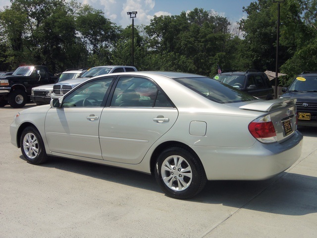 2006 Toyota Camry SE for sale in Cincinnati, OH