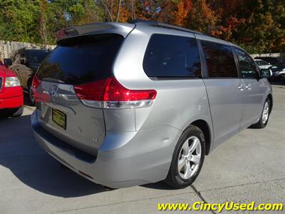 2011 Toyota Sienna LE 8-Passenger   - Photo 7 - Cincinnati, OH 45255