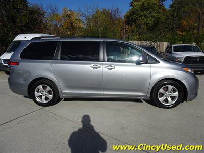 2011 Toyota Sienna LE 8-Passenger   - Photo 6 - Cincinnati, OH 45255