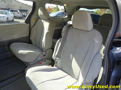 2011 Toyota Sienna LE 8-Passenger   - Photo 13 - Cincinnati, OH 45255