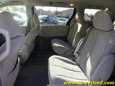 2011 Toyota Sienna LE 8-Passenger   - Photo 12 - Cincinnati, OH 45255