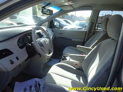 2011 Toyota Sienna LE 8-Passenger   - Photo 11 - Cincinnati, OH 45255