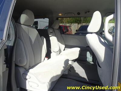 2011 Toyota Sienna LE 8-Passenger   - Photo 15 - Cincinnati, OH 45255