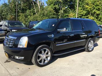 2009 Cadillac Escalade ESV   - Photo 3 - Cincinnati, OH 45255