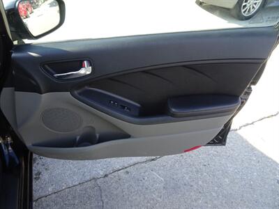 2016 Kia Forte LX  I4 FWD - Photo 21 - Cincinnati, OH 45255