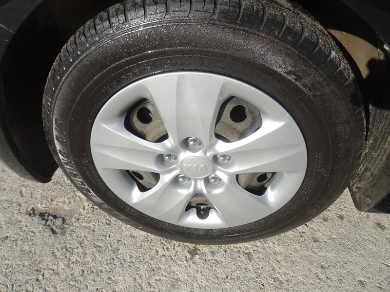 2016 Kia Forte LX  I4 FWD - Photo 27 - Cincinnati, OH 45255