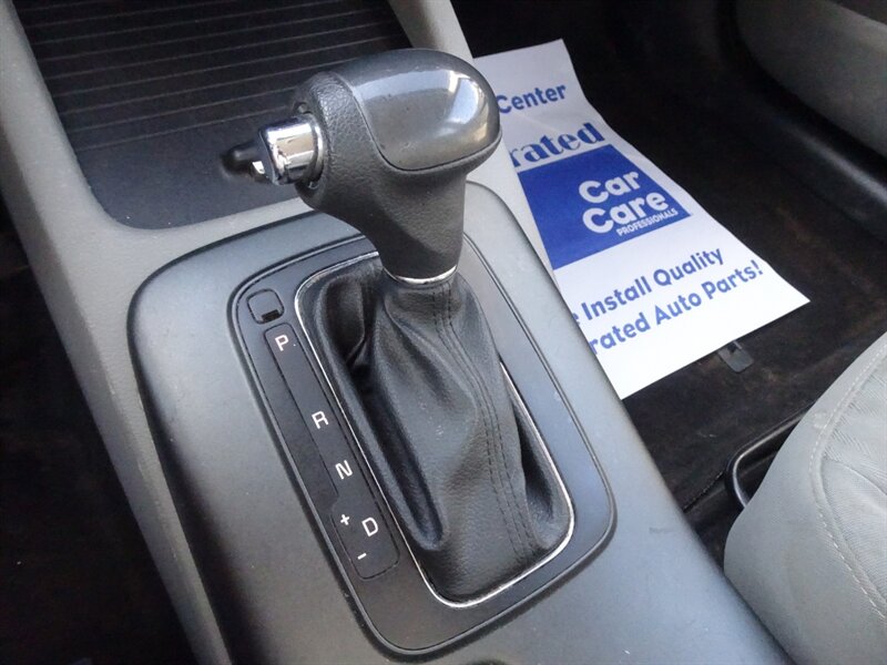 2016 Kia Forte LX  I4 FWD - Photo 13 - Cincinnati, OH 45255