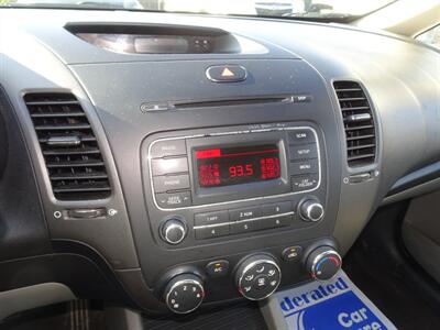 2016 Kia Forte LX  I4 FWD - Photo 14 - Cincinnati, OH 45255