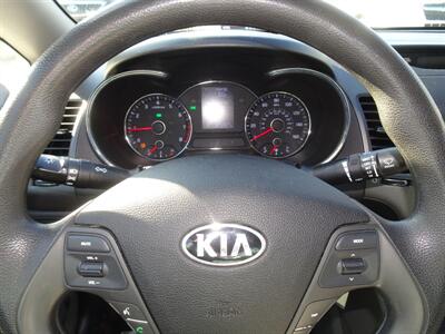2016 Kia Forte LX  I4 FWD - Photo 15 - Cincinnati, OH 45255