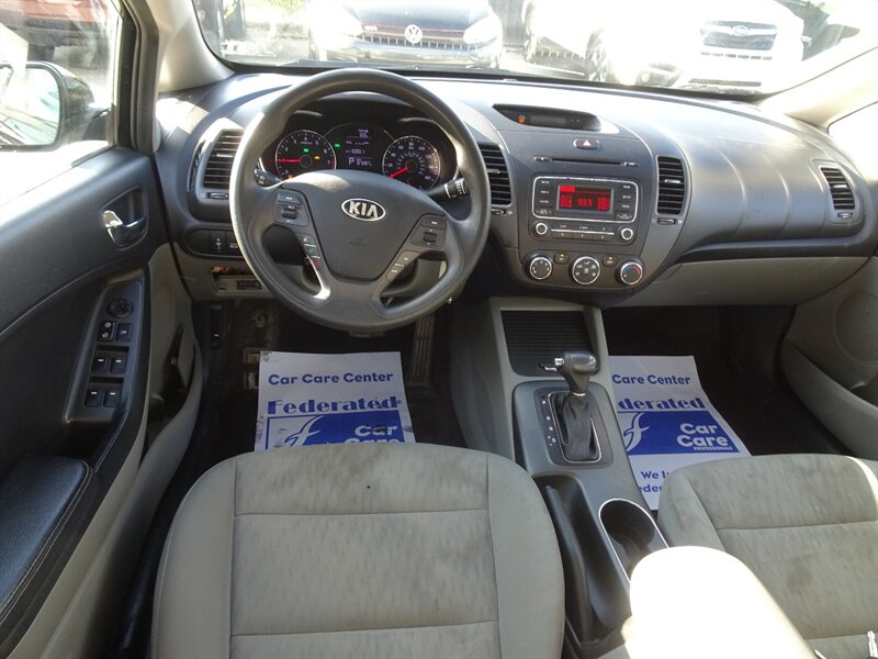 2016 Kia Forte LX  I4 FWD - Photo 9 - Cincinnati, OH 45255