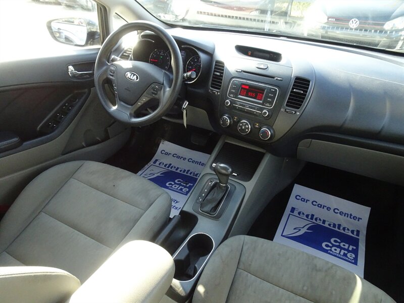 2016 Kia Forte LX  I4 FWD - Photo 11 - Cincinnati, OH 45255