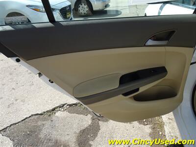 2009 Honda Accord LX-P   - Photo 26 - Cincinnati, OH 45255
