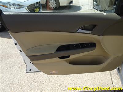 2009 Honda Accord LX-P   - Photo 25 - Cincinnati, OH 45255