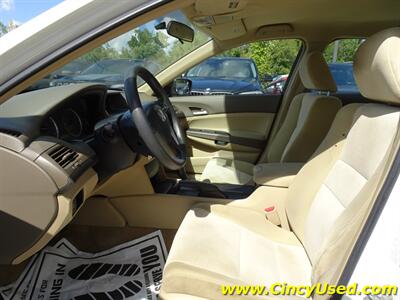 2009 Honda Accord LX-P   - Photo 13 - Cincinnati, OH 45255