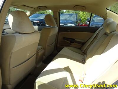 2009 Honda Accord LX-P   - Photo 14 - Cincinnati, OH 45255
