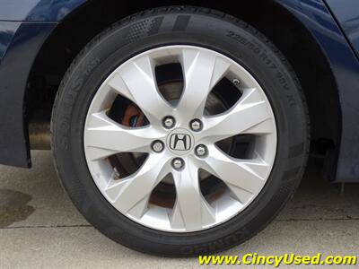 2010 Honda Accord EX-L V6 w/Navi   - Photo 32 - Cincinnati, OH 45255