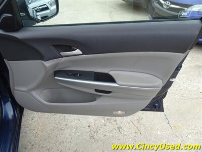 2010 Honda Accord EX-L V6 w/Navi   - Photo 30 - Cincinnati, OH 45255