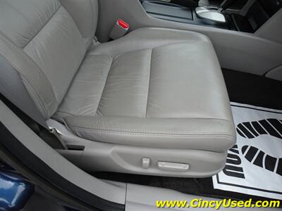 2010 Honda Accord EX-L V6 w/Navi   - Photo 17 - Cincinnati, OH 45255