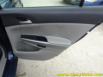 2010 Honda Accord EX-L V6 w/Navi   - Photo 29 - Cincinnati, OH 45255