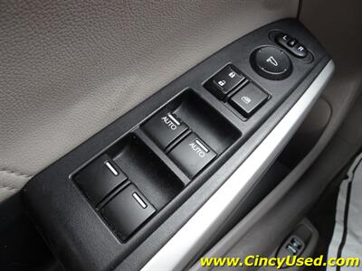 2010 Honda Accord EX-L V6 w/Navi   - Photo 26 - Cincinnati, OH 45255
