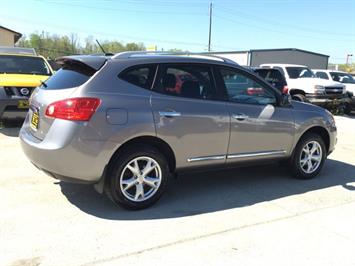 2011 Nissan Rogue SV   - Photo 6 - Cincinnati, OH 45255