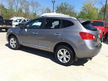 2011 Nissan Rogue SV   - Photo 4 - Cincinnati, OH 45255