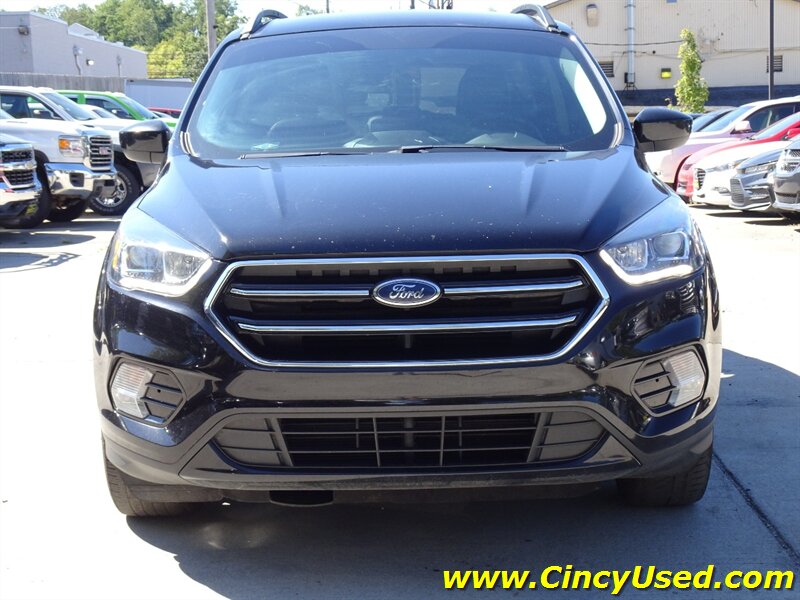 2019 Ford Escape SE - Photo 2 - Cincinnati, OH 45255