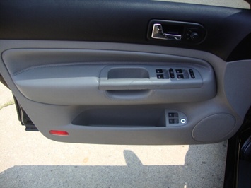 2001 Volkswagen Jetta GLS   - Photo 21 - Cincinnati, OH 45255