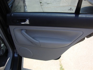 2001 Volkswagen Jetta GLS   - Photo 24 - Cincinnati, OH 45255