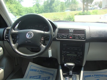 2001 Volkswagen Jetta GLS   - Photo 7 - Cincinnati, OH 45255