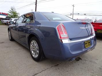 2011 Chrysler 300 C   - Photo 11 - Cincinnati, OH 45255