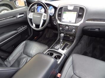 2011 Chrysler 300 C   - Photo 6 - Cincinnati, OH 45255