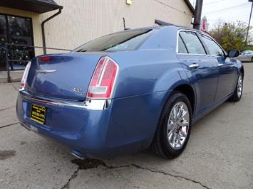 2011 Chrysler 300 C   - Photo 5 - Cincinnati, OH 45255