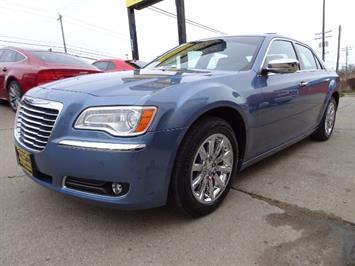 2011 Chrysler 300 C   - Photo 9 - Cincinnati, OH 45255