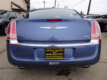 2011 Chrysler 300 C   - Photo 4 - Cincinnati, OH 45255