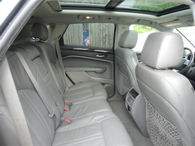 2010 Cadillac SRX Luxury  3.0L V6 AWD - Photo 12 - Cincinnati, OH 45255