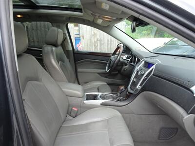 2010 Cadillac SRX Luxury  3.0L V6 AWD - Photo 14 - Cincinnati, OH 45255