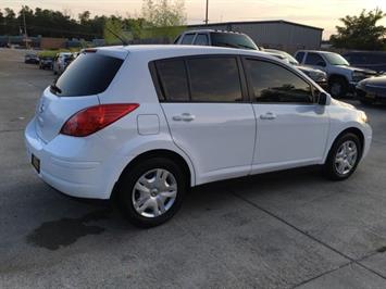 2011 Nissan Versa 1.8 S   - Photo 6 - Cincinnati, OH 45255