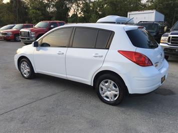 2011 Nissan Versa 1.8 S   - Photo 4 - Cincinnati, OH 45255