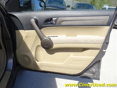 2009 Honda CR-V LX   - Photo 28 - Cincinnati, OH 45255