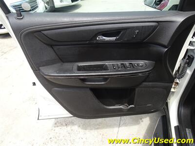 2014 GMC Acadia SLT-1 - Photo 29 - Cincinnati, OH 45255