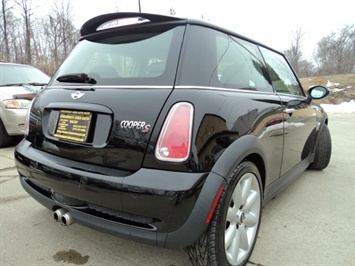 2005 MINI Cooper S   - Photo 13 - Cincinnati, OH 45255