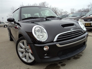 2005 MINI Cooper S   - Photo 10 - Cincinnati, OH 45255