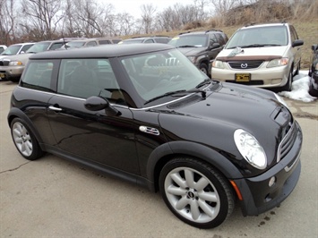 2005 MINI Cooper S   - Photo 1 - Cincinnati, OH 45255